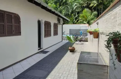 Casa com 3 quartos à venda no Centro, Guaramirim 