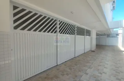Casa assobradada de 150m² com 3 suítes, vaga de garagem privativa no boqueirão em santos