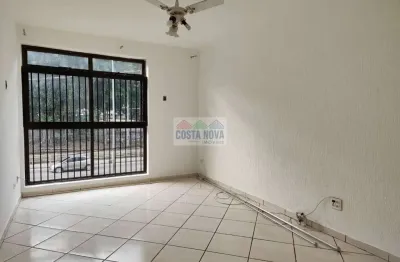 Apartamento com 51m², com 1 quarto, garagem a 50mts da praia
