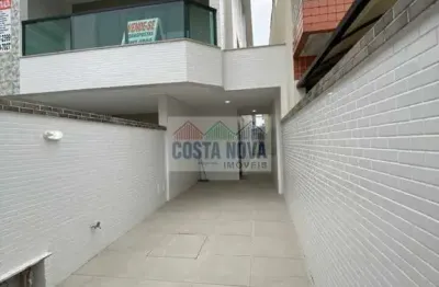 Casa térrea com 120 m², 3 dormitorios todos suites, sala para 2 ambientes, 2 vagas de garagem