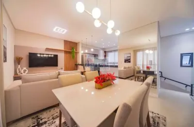 Casa de 2 pavimentos, 2 suítes, 1 vaga, bairro boqueirão