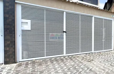 Sobrado com 3 quartos, 1 lavabo, 1 banheiro, 2 vagas de garagem no bairro vila mirim.