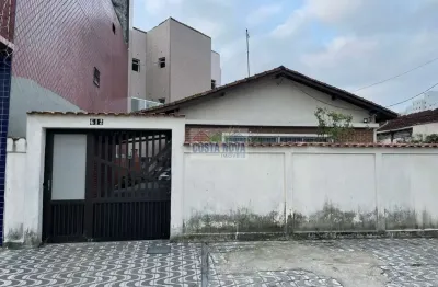Casa comercial ampla  à venda no bairro ocian na praia grande.