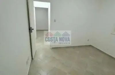 Apartamento reformado com 2 dormitórios ? ótima localização e acabamentos modernos