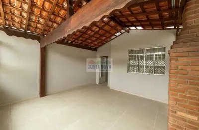 Casa reformada a 800m da praia com 3 quartos na ocian - praia grande - sp