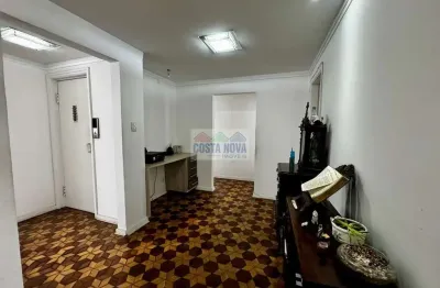 Apto 3 dormitórios com elevador privativo e vaga na ponta da praia e perto do mar