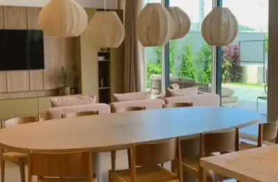 Casa condomínio luxo próxio do mar praia do estaleiro balneário camboriú / sc