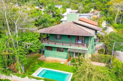 Casa 3 quartos (1suite), piscina, próximo beira-mar praia de taquaras, balneário camboriú,sc.