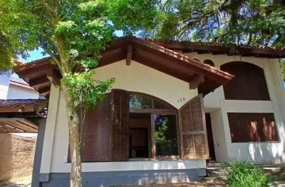 Casa com 4 dormitórios para alugar, 273 m² por R$ 3.850,00/mês - Ipanema - Porto Alegre/RS