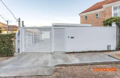 Casa de 100m²com excelente padrão da zona sul de porto alegre com vista para o guaíba, 2 sacadas e totalmente automatizada.