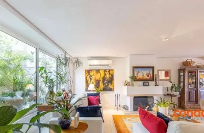 Casa com 4 dormitórios para alugar, 324 m² por r$ 24.600,00/mês - três figueiras - porto alegre/rs