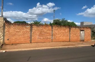 Terreno à venda no Jardim Champagnat, Brodowski 