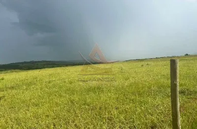 Fazenda à venda na Zona Rural, Prata 