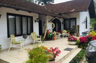 Casa com 3 quartos à venda na rua bela vista, 169, saguaçu, joinville por r$ 2.200.000