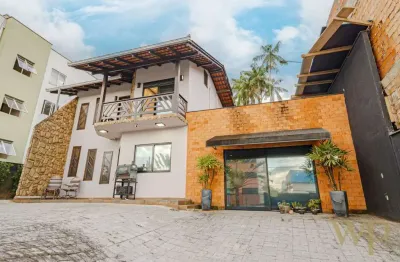 Casa com 2 quartos à venda na rua piratuba, 298, iririú, joinville por r$ 1.400.000
