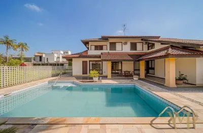 Casa com 4 quartos à venda na rua emílio germano riesenberg, 303, glória, joinville por r$ 2.750.000
