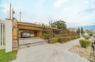 Casa com 4 quartos à venda na rua aracaju, 1483, santo antônio, joinville por r$ 1.680.000