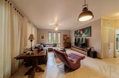 Casa com 3 quartos à venda na rua camboriú, 122, glória, joinville por r$ 2.500.000