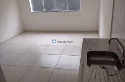 Kitnet / Stúdio para alugar na Rua Boçoroca, --, Vila Mira, São Paulo