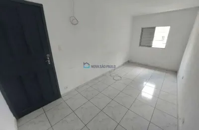 Ótima localização, fácil acesso ao metro, linha azul e verde