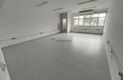 Sala comercial com 5 salas para alugar na Rua das Pitombeiras, --, Vila Parque Jabaquara, São Paulo