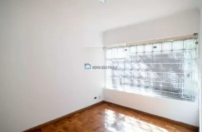 Casa disponivel para locação por: 10.000 localizada no jardim europa com cerca de 300 metros