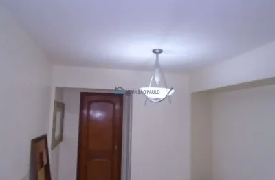 Apartamento de 2 dormitórios e 1 vaga próximo ao metrô praça da árvore.