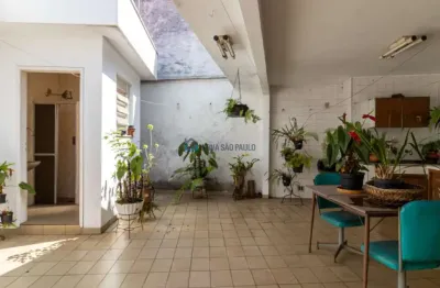 Excelente casa térrea para locação. a 300 metros do metrô praça da árvore.