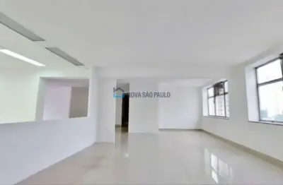 Conjunto comercial no campo belo - 135m², 2 vagas e 4 banheiros