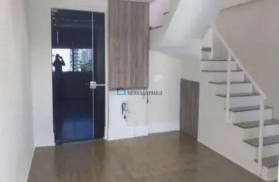 Conjunto comercial de cobertura com 225m², 4 vagas, no coração de moema