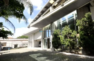 Excelente prédio comercial na barra funda. para locação!