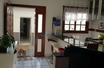 Casa com 01 suíte e 02 vagas na vila santa catarina