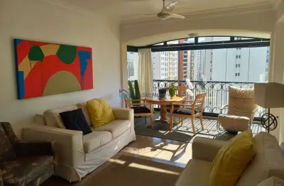 Apartamento com 3 quartos para alugar na Rua Gaivota, --, Moema, São Paulo