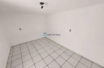 Apartamento, sem elevador, próximo ao metro conceição ( térreo)
