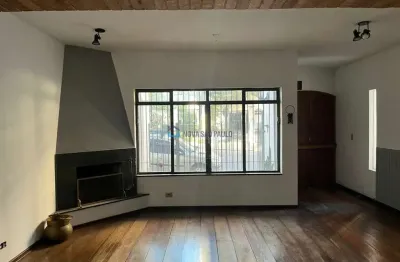 Casa com 3 quartos para alugar na Rua Casimiro de Abreu, --, Campo Belo, São Paulo