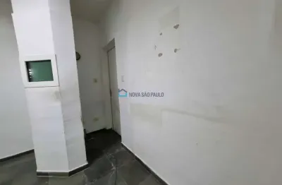 Casa comercial com 2 salas para alugar na Avenida Chibarás, --, Planalto Paulista, São Paulo