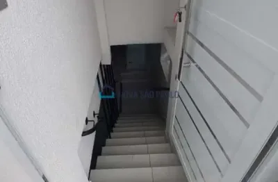 Casa comercial com 1 sala para alugar na Rua Scuvero, --, Cambuci, São Paulo