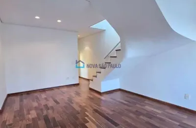 Cobertura com 3 quartos para alugar na Rua Ibituruna, --, Saúde, São Paulo