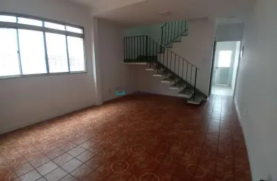 Casa com 4 quartos para alugar na Avenida Diederichsen, --, Vila Guarani, São Paulo