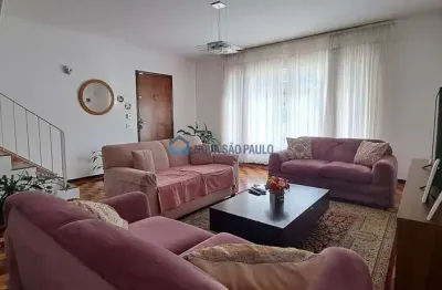 Casa com 3 quartos para alugar na Rua Vuturuna, --, Vila do Bosque, São Paulo