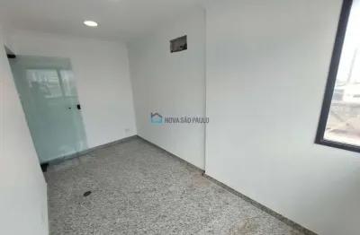 Ecxelente localização, proximo ao metro praça da arvore e saude