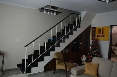 Casa com 3 quartos para alugar na Rua Salvador Rosa, --, Jardim Previdência, São Paulo