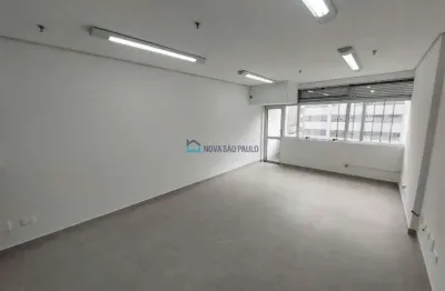Sala comercial de 30m² em cerqueira césar: ideal para consultórios e escritórios!