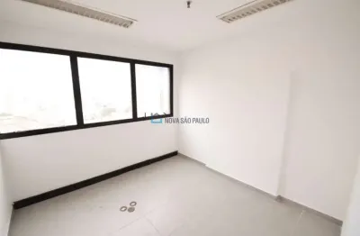 Excelente localização, excelente sala comercial com 60m², 2 banheiros, 1 vaga.