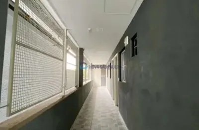 Kitnet à venda, com 1 dormitório e 1 banheiro, na vila monumento