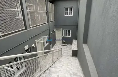 Kitnet à venda, com 1 dormitório e 1 banheiro, na vila monumento