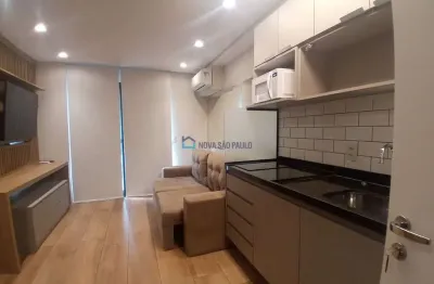 Studio na saúde. 27m² com 1 dorm terraço, vista livre, e lazer com piscina coberta. andar alto