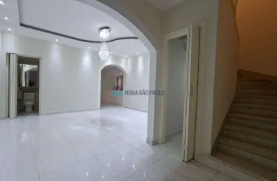 Sobrado para locação na vila monumento, 03 quartos, 02 suítes e 05 vagas de garagem