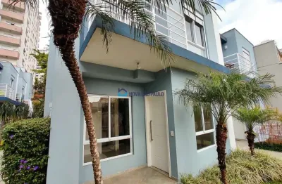 Casa de condominio fechado na aclimação, exelente localização