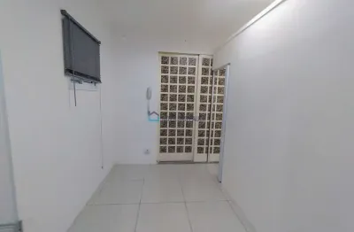 Sala comercial,com 25 mts no jabaquara, prox. ao metro